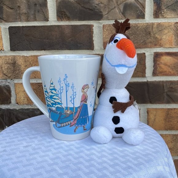 Disney Frozen Coffee Cup With Olaf Stuffed Toy. - Picture 2 of 7